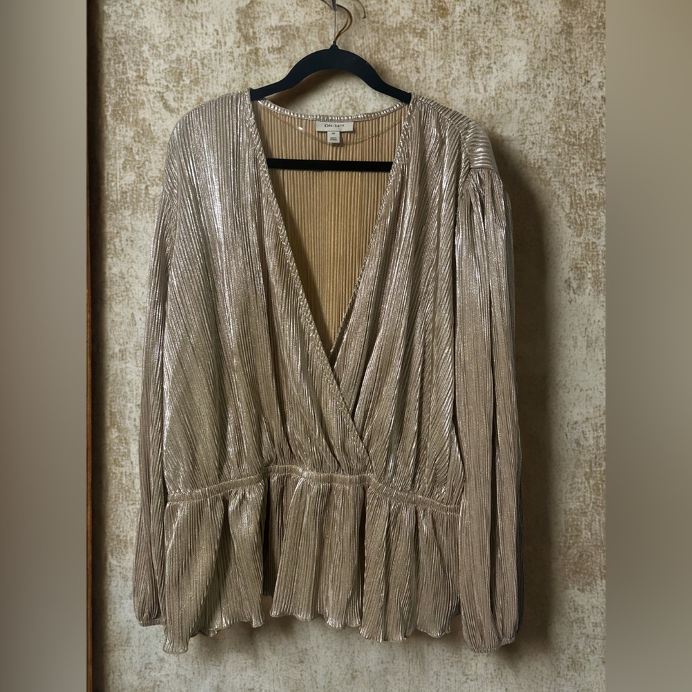 Shimmery gold top